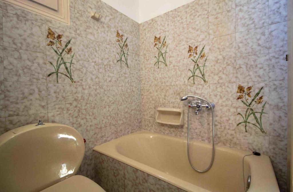 Апартаменти Manousi 1- Ground Floor Містрас Екстер'єр фото